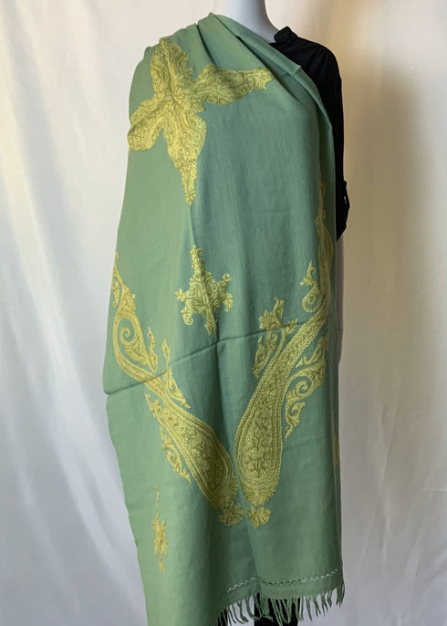Hand Embroidered Aari with Large Paisley